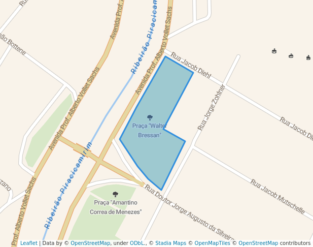 walking in Praça "Walter Bressan" map in Piracicaba