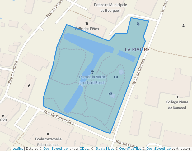 walking in Parc de la Mairie Leonhard Bosch map in Bourgueil