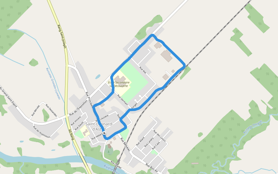 École Secondaire La Découverte walking route map in Saint-Léonard-d'Aston