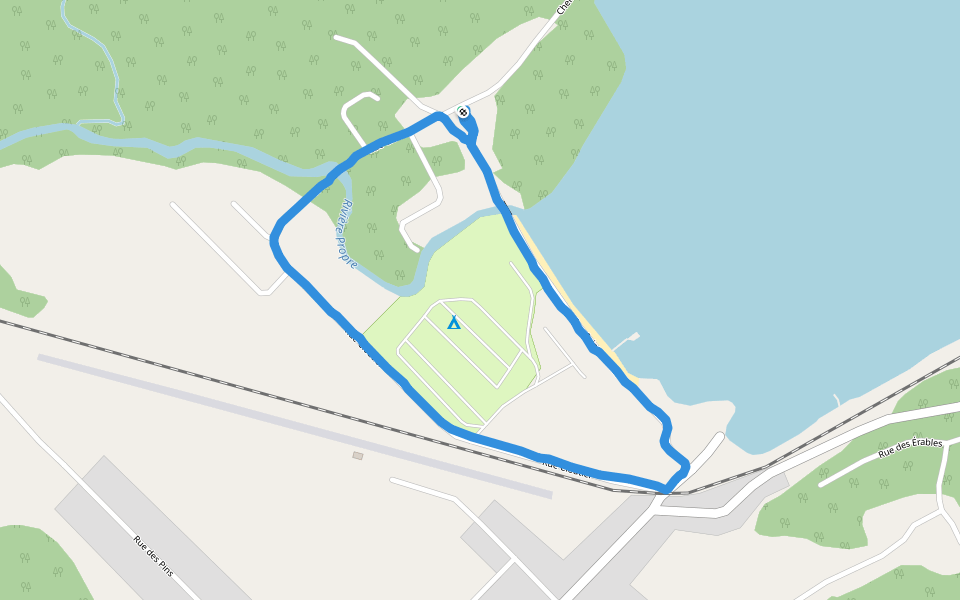 LacAuxSables, beach chemin SteMarie Hiking Trail Quebec, Canada Pacer