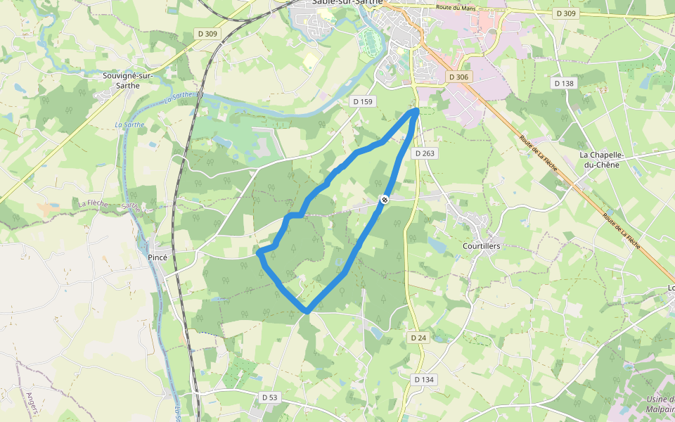 Aire des gens du voyage walking route map in Courtillers