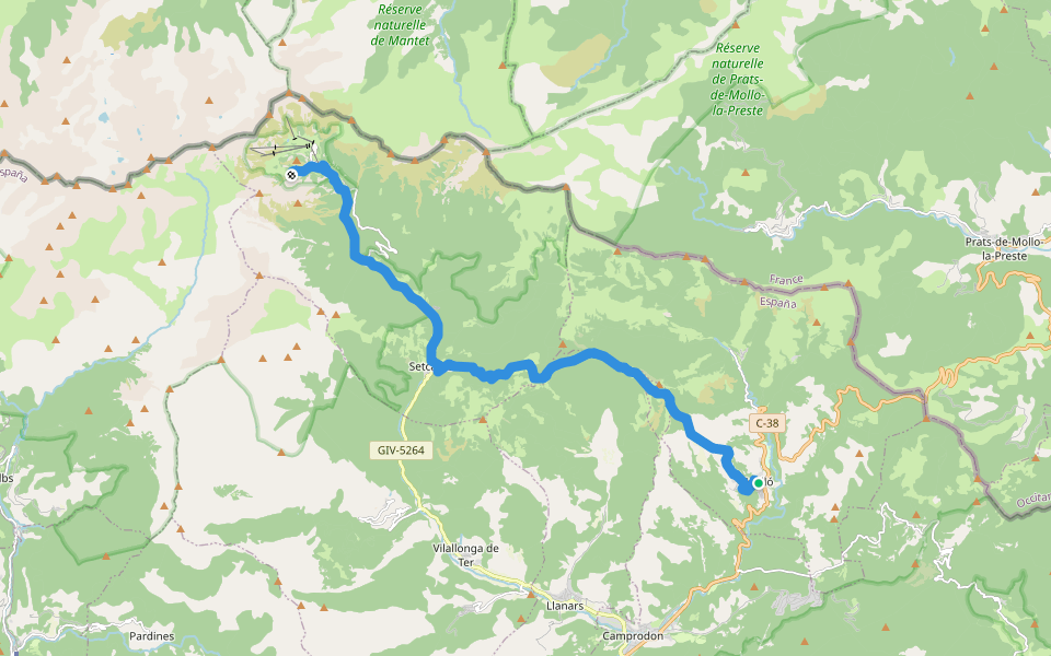GR 11 Senda Pirenaica - E08 walking route map in Molló