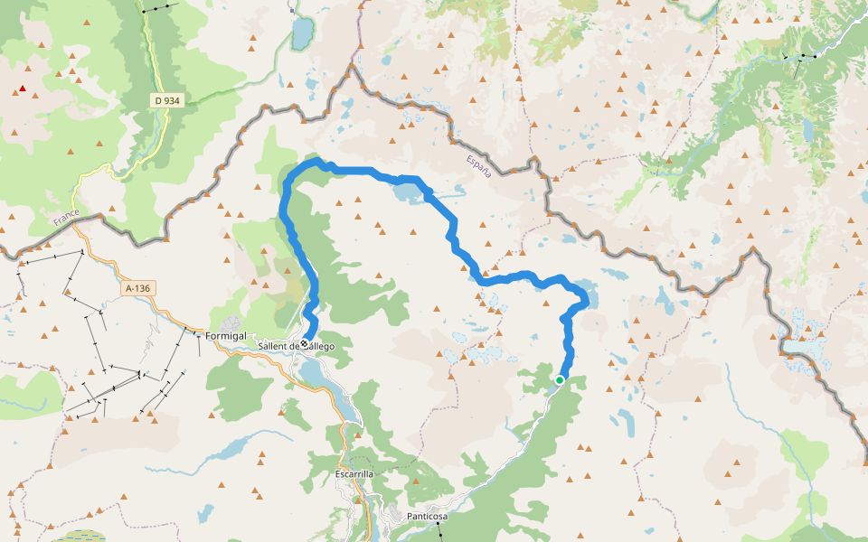 GR 11 Senda Pirenaica - E27 walking route map in Baños de Panticosa