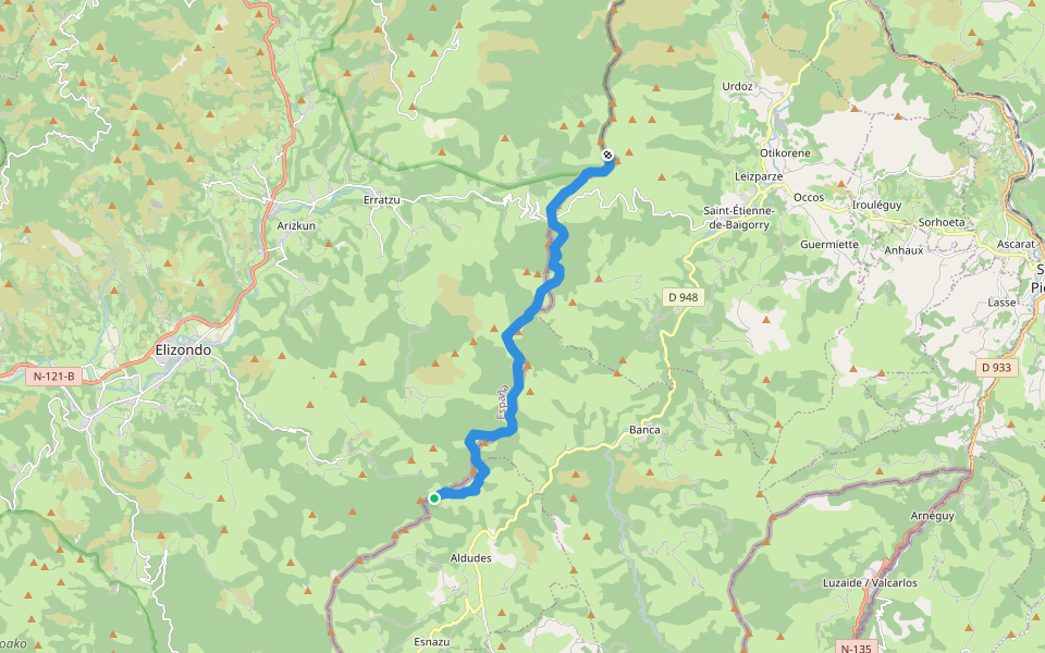 GRT 5 Berderiz-Buztanzelaiko lepoa walking route map in Aldudes