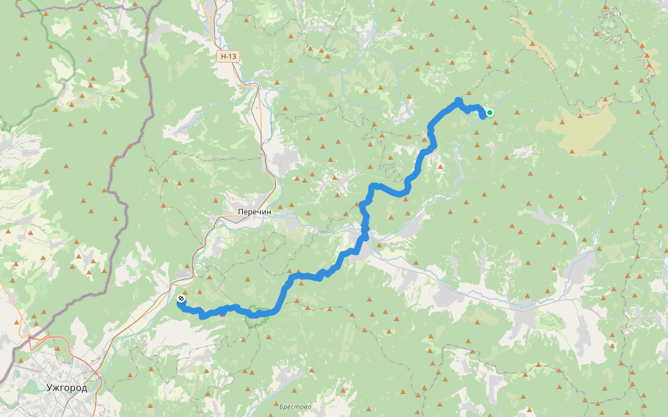 Red mark (Lumshory - Nevicky zamok) walking route map in Lumshory