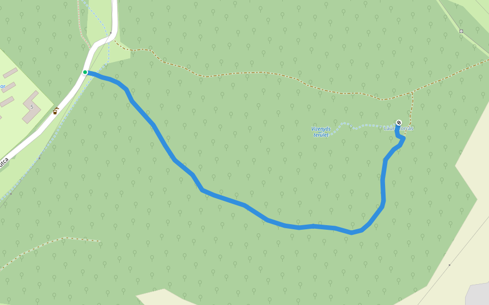 P● (Laura-forrás) walking route map in Komló