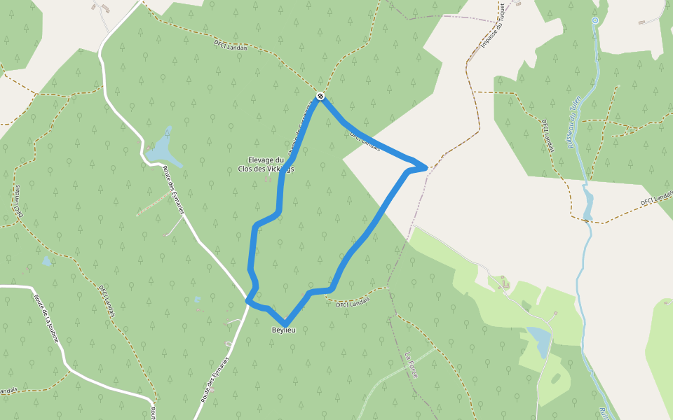 Boucle du café-Rouge walking route map in Saint-Pierre-d'Eyraud