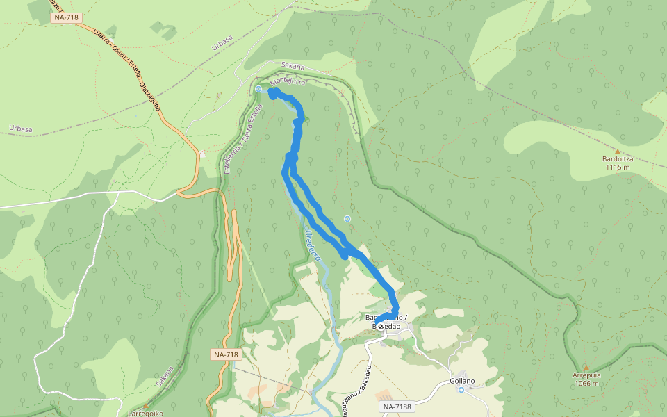 Nacedero del Urederra walking route map in Baquedano