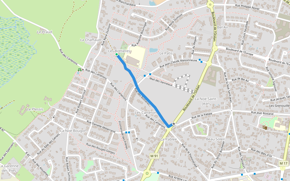 Rue des Bottières walking route map in Couëron