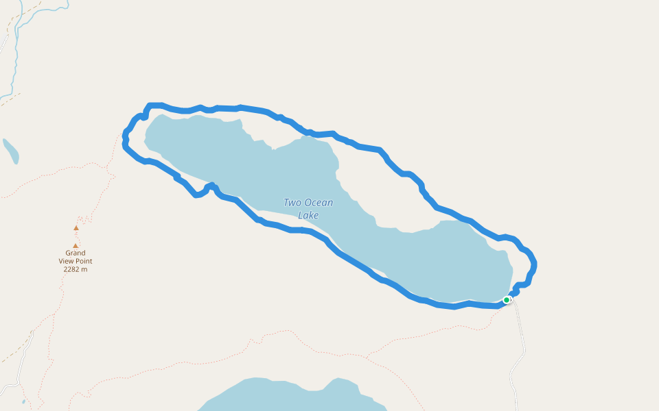 Two Ocean Lake Trail