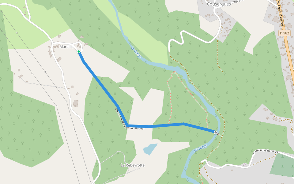 Chemin de Mareilles au Roudal walking route map in Ussel