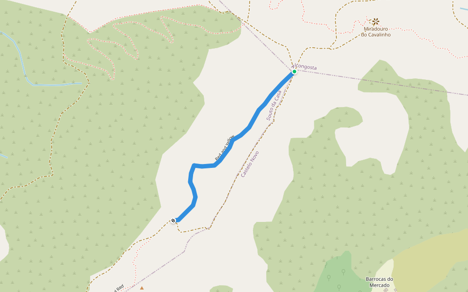 Red and Yellow walking route map in Covilhã