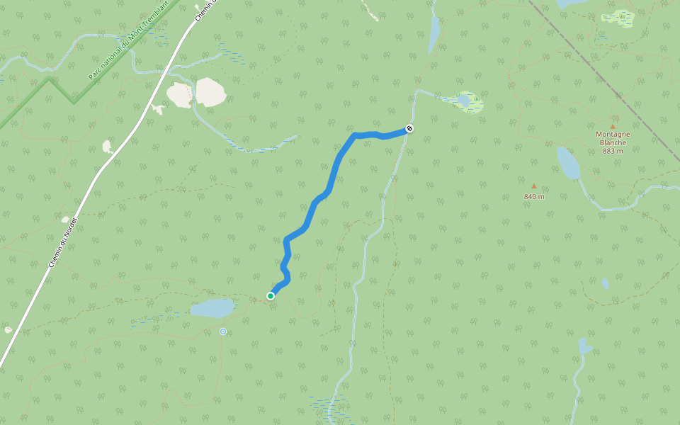 Le Plateau walking route map in Val-des-Lacs