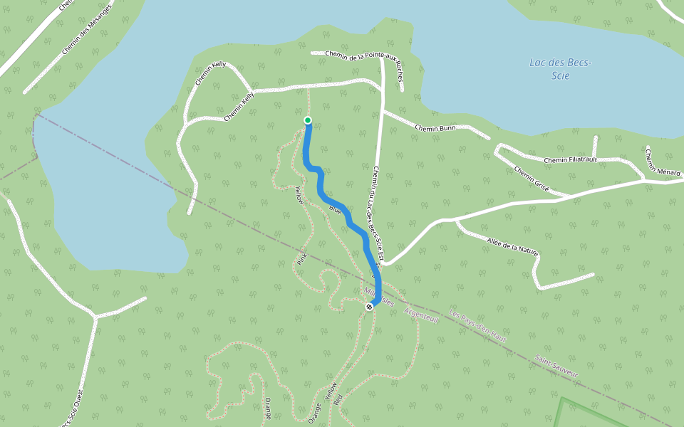 Blue walking route map in Saint-Sauveur