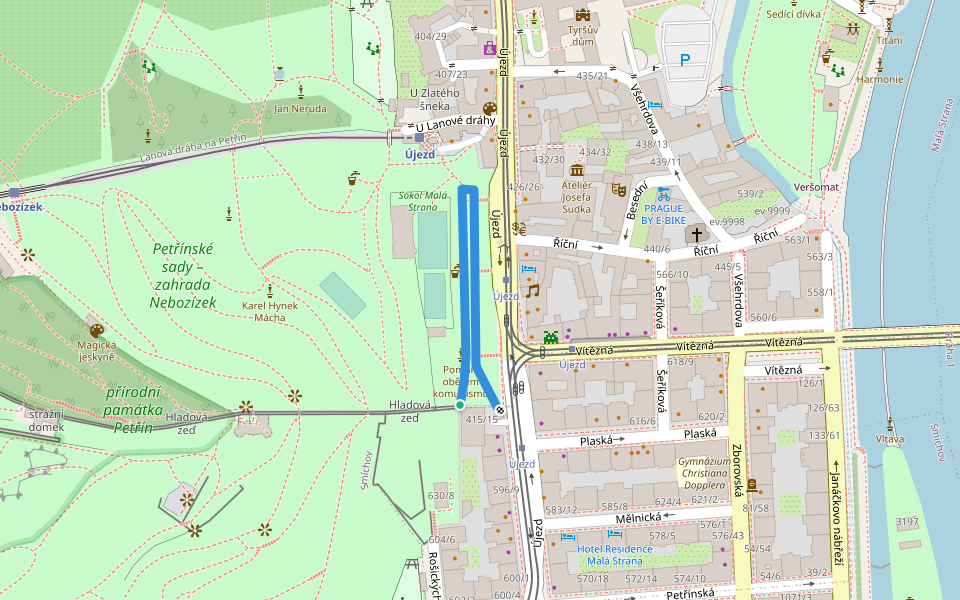 alej Obětí totality