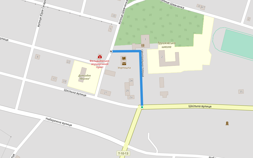 Центральна площа walking route map in Trushky