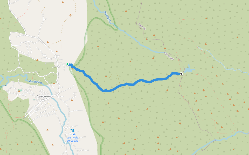 Trilha para a Cachoeira da Fumaça