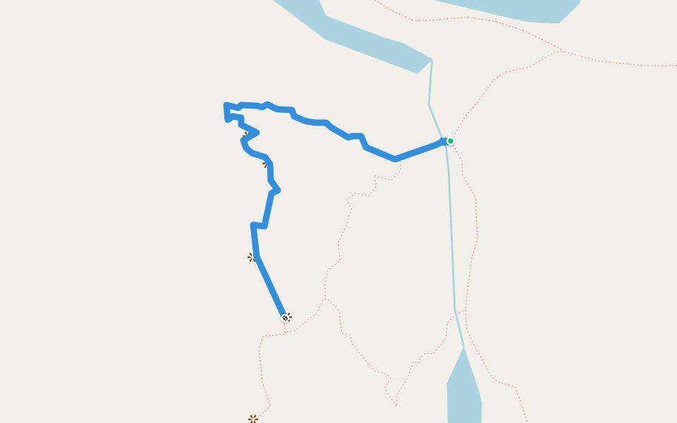 Trail long the rocks to the view on top walking route map in Fermont