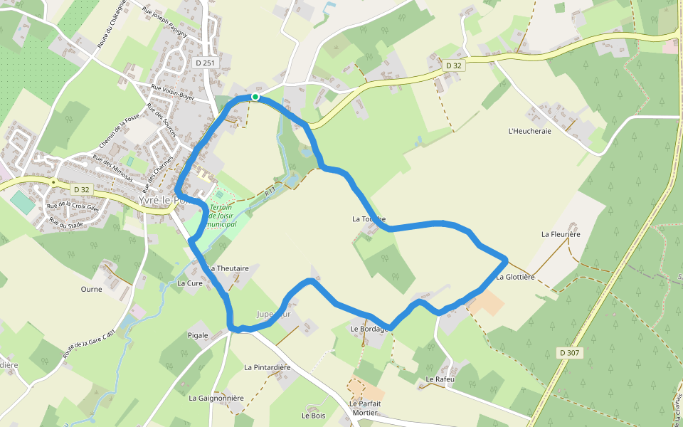 Terrain de loisir municipal walking route map in Yvré-le-Pôlin