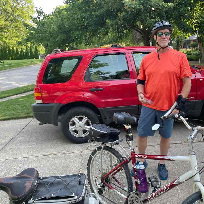 Canal Towpath to The Chalet