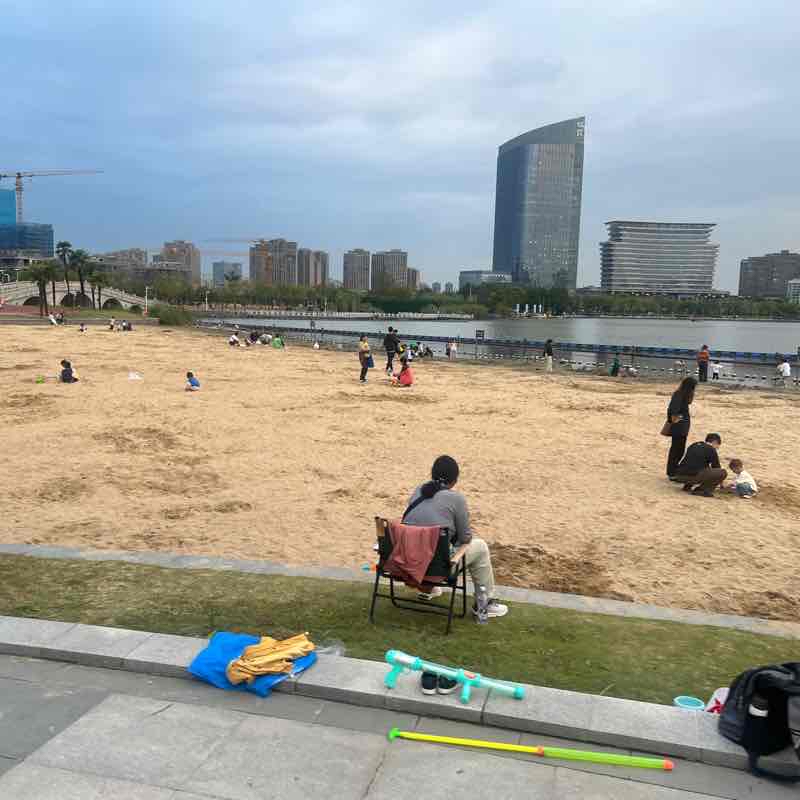 Taicang Tianjinghu Lake Walk