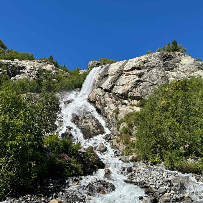Поход из поселка «Домбай» на Алибекский водопад