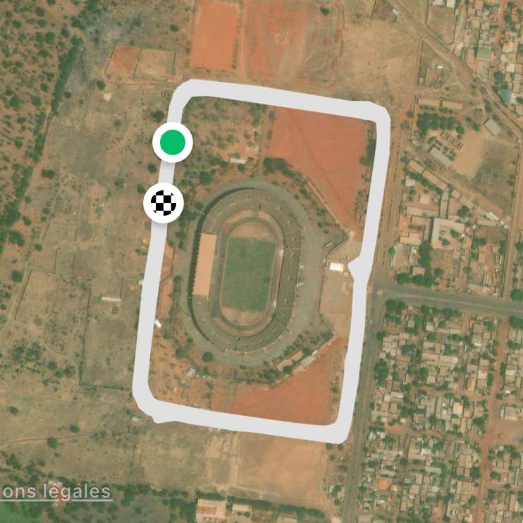 Faites le tour du stade! Il fait 1,5 km