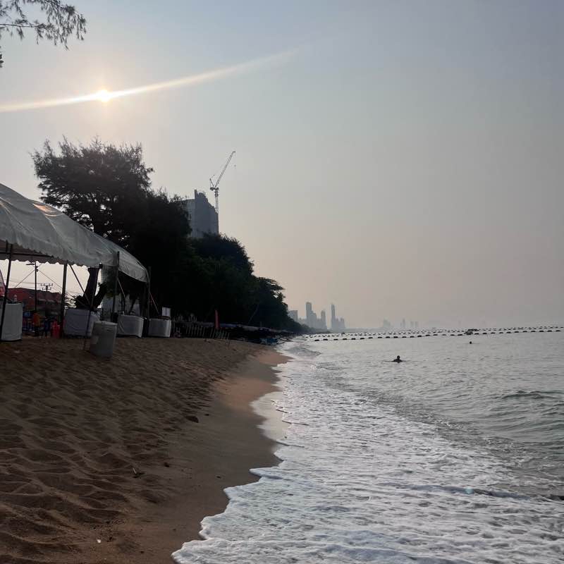 Jomtien beach