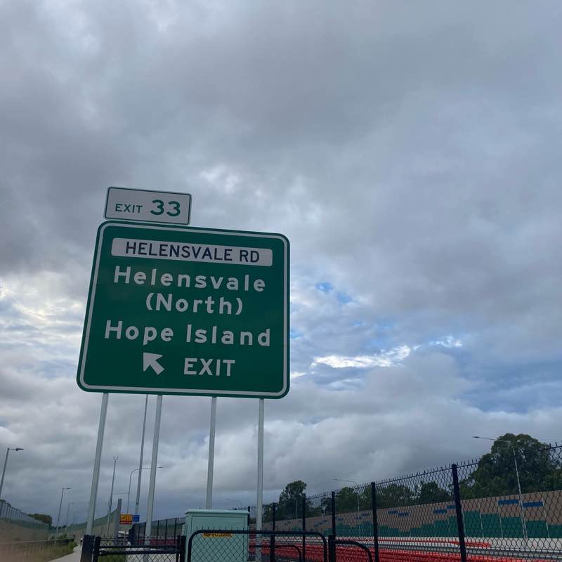 M9 from Helensvale Road to the north